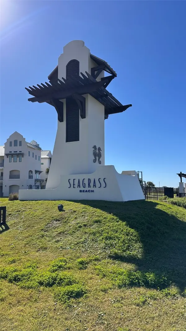 410 Seagrass, Gilchrist, TX 77617