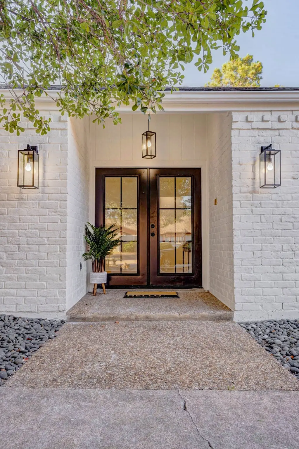 10303 Chevy Chase Drive, Houston, TX 77042 - Image #1