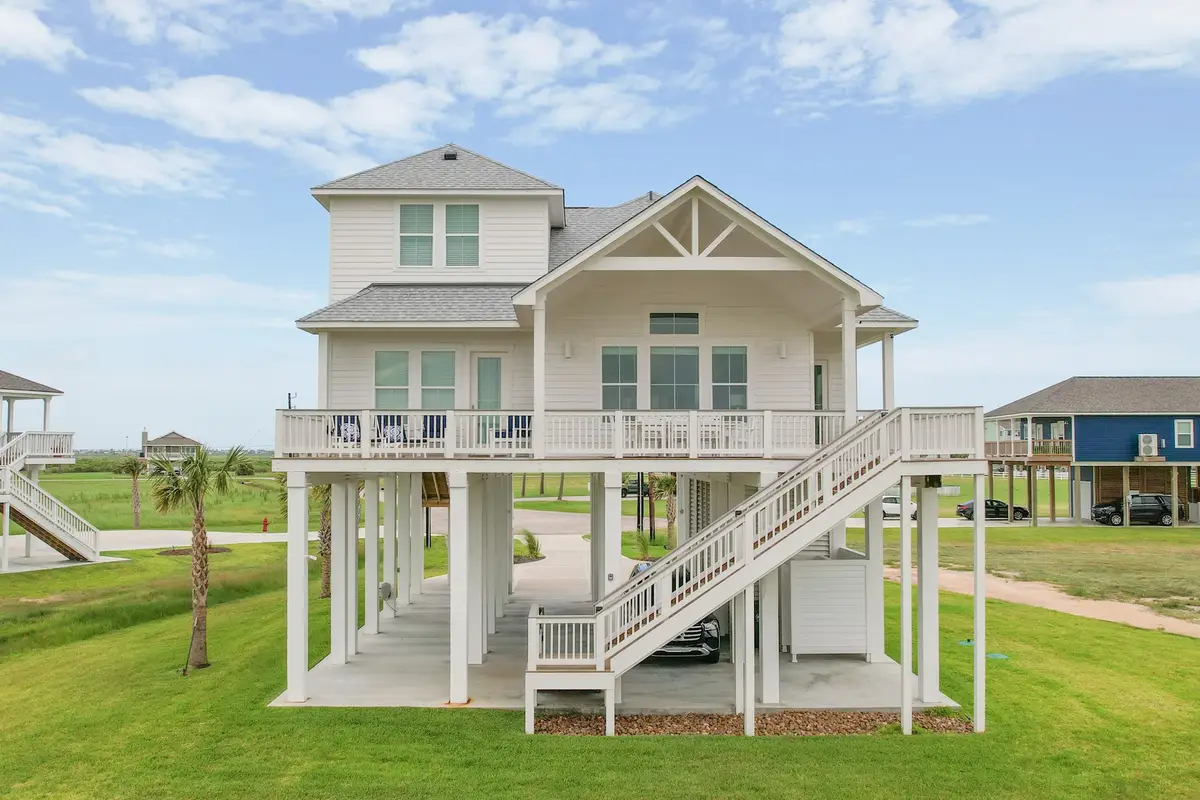 18414 Indian Beach Ct, Galveston, TX 77554 - #1