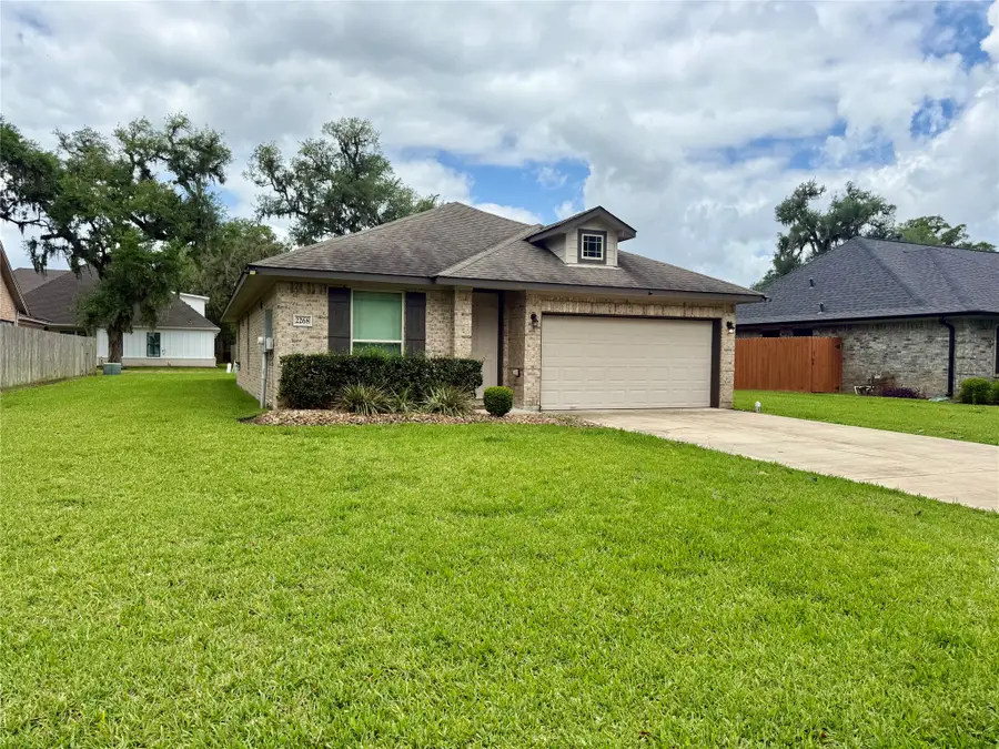 2268 Riveroaks Drive, West Columbia, TX 77486 - #2