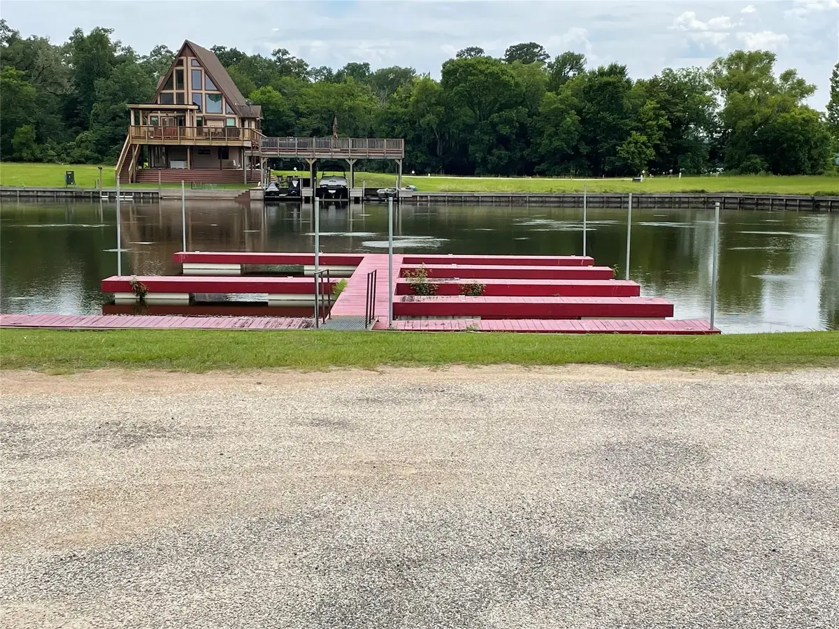 8 Hillside Court, Huntsville, TX 77340 - Image #1