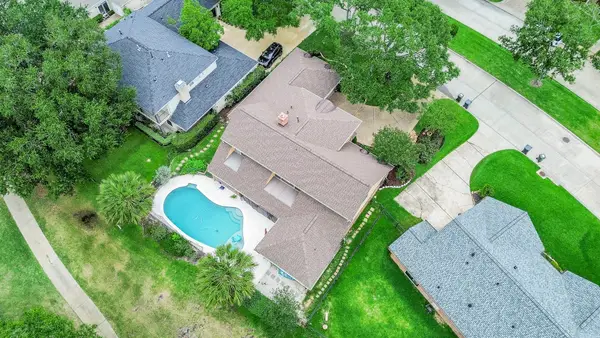 626 Longview Drive, Sugar Land, TX 77478