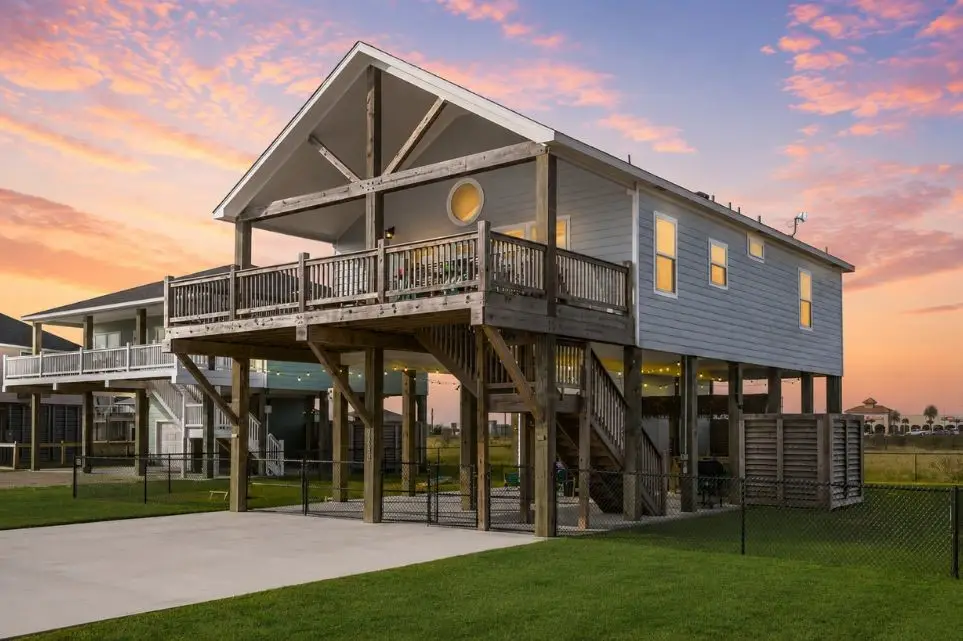 2285 E Lobster Street, Crystal Beach, TX 77650 - #1