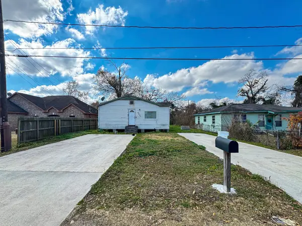 9401 Heatherside Street, Houston, TX 77016