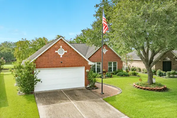 803 W Peach Hollow Circle, Pearland, TX 77584