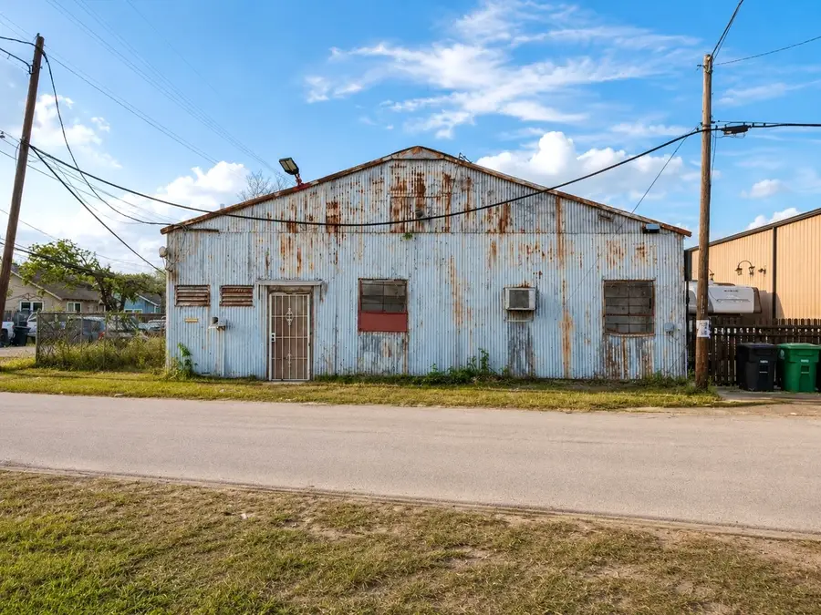 7903 Leander Street, Houston, TX 77012 - #2