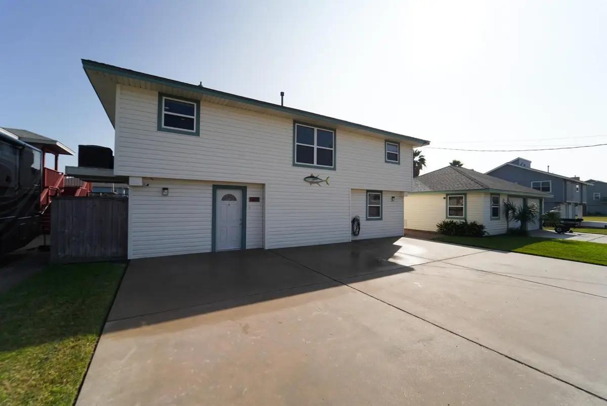 557 Pompano Street, Hitchcock, TX 77563 - Image #1