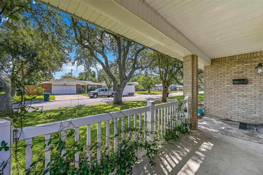 214 Tuna Avenue, Galveston, TX 77550 - Image #3