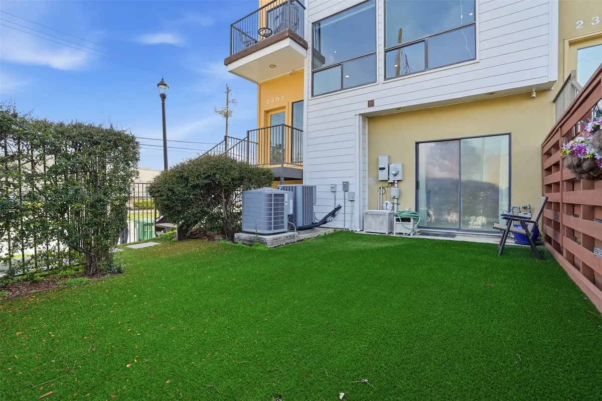 2301 Crawford Street, Houston, TX 77004 - #1