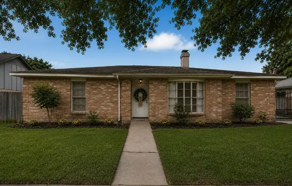 1519 Hitherfield Drive, Sugar Land, TX 77498