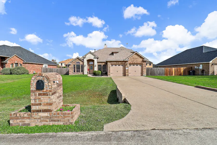 9618 Crestwood Drive, Baytown, TX 77523 - Image #2