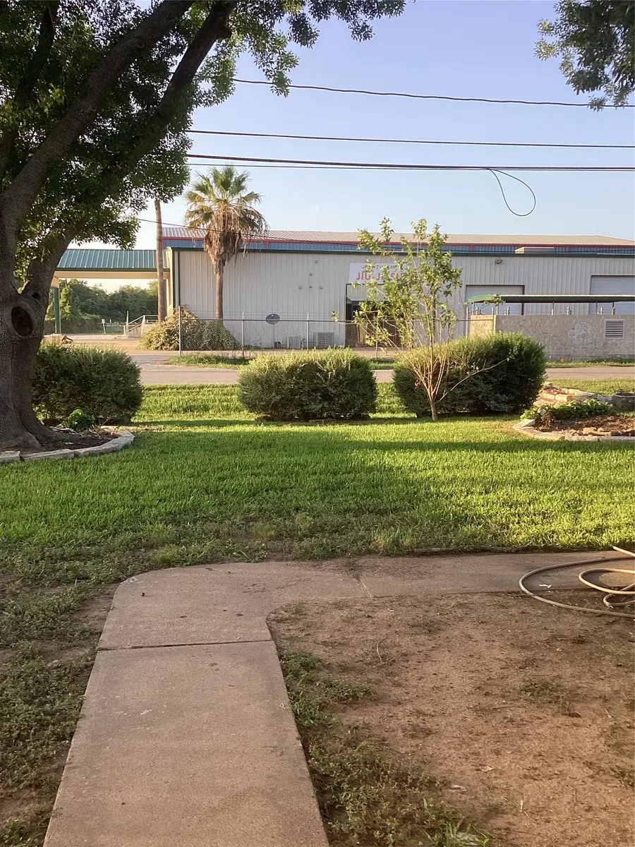 114 E Palm Street, Fresno, TX 77545 - #3