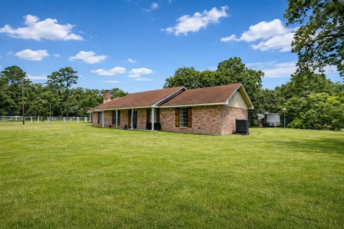 15486 W Loop Drive, Plantersville, TX 77363 - Image #1