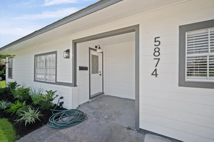 5874 Belneath Street, Houston, TX 77033 - #3