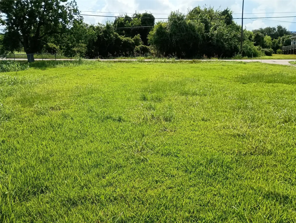 00 Fairwood Road, Hitchcock, TX 77563 - Image #1