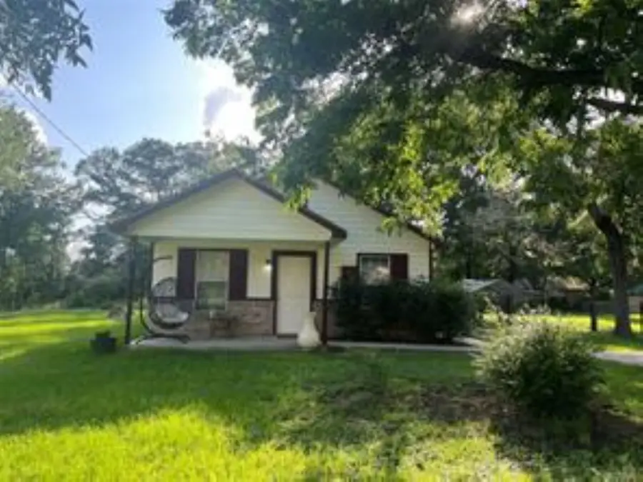 1131 W Front Street, Sealy, TX 77474 - #3
