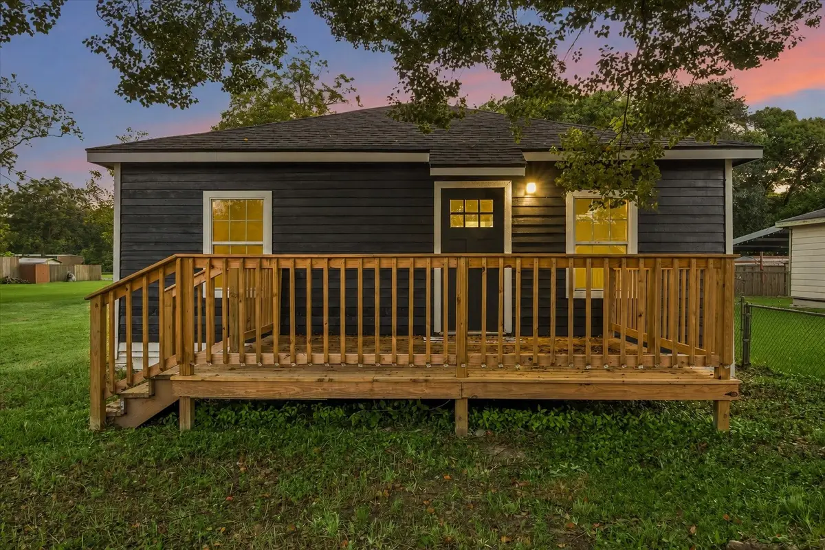 5122 Avenue L, Santa Fe, TX 77510 - #1