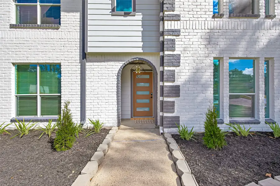 11506 Colonial Trail Drive, Houston, TX 77066 - Image #2