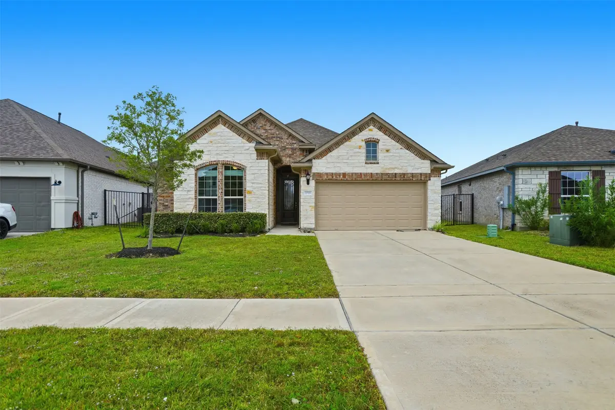2725 Arbor Edge Crossing, La Marque, TX 77568 - Image #1