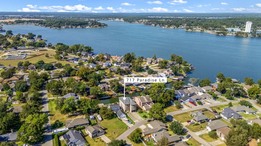 717 Paradise Lane, Montgomery, TX 77356 - Image #2