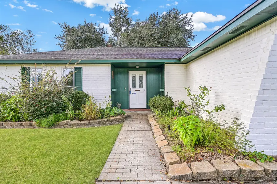 16222 Forest Bend Avenue, Friendswood, TX 77546 - Image #3