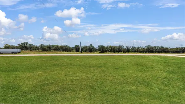 3924 Us-290 E, Paige, TX 78659