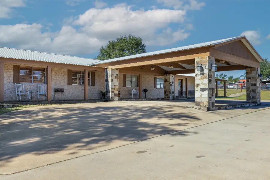 1611 Koy Road, Bellville, TX 77418 - Image #2
