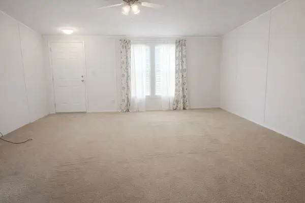 1224 Vallejo Street, El Campo, TX 77437