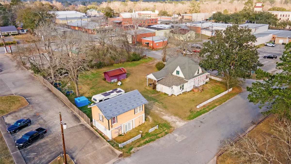 304 W Wheat Street, Woodville, TX 75979 - #1