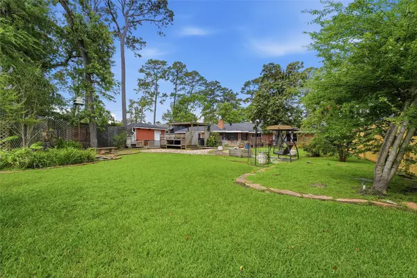 1302 Chestnut Ridge Road, Kingwood, TX 77339