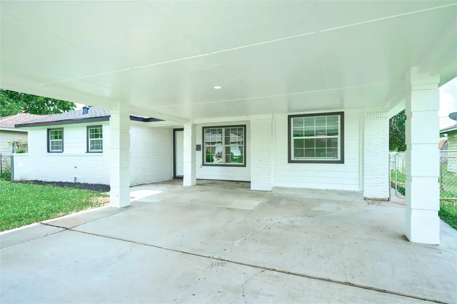 8530 Guinevere Street, Houston, TX 77029 - Image #2