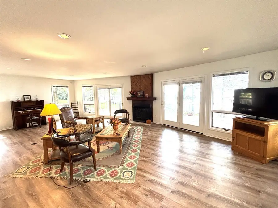 20868 Bay Shore Drive, Flint, TX 75762 - Image #3