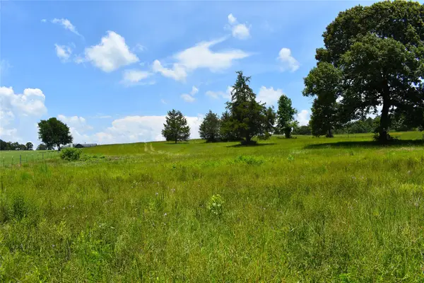 8034 E County Road 212, Buffalo, TX 75831