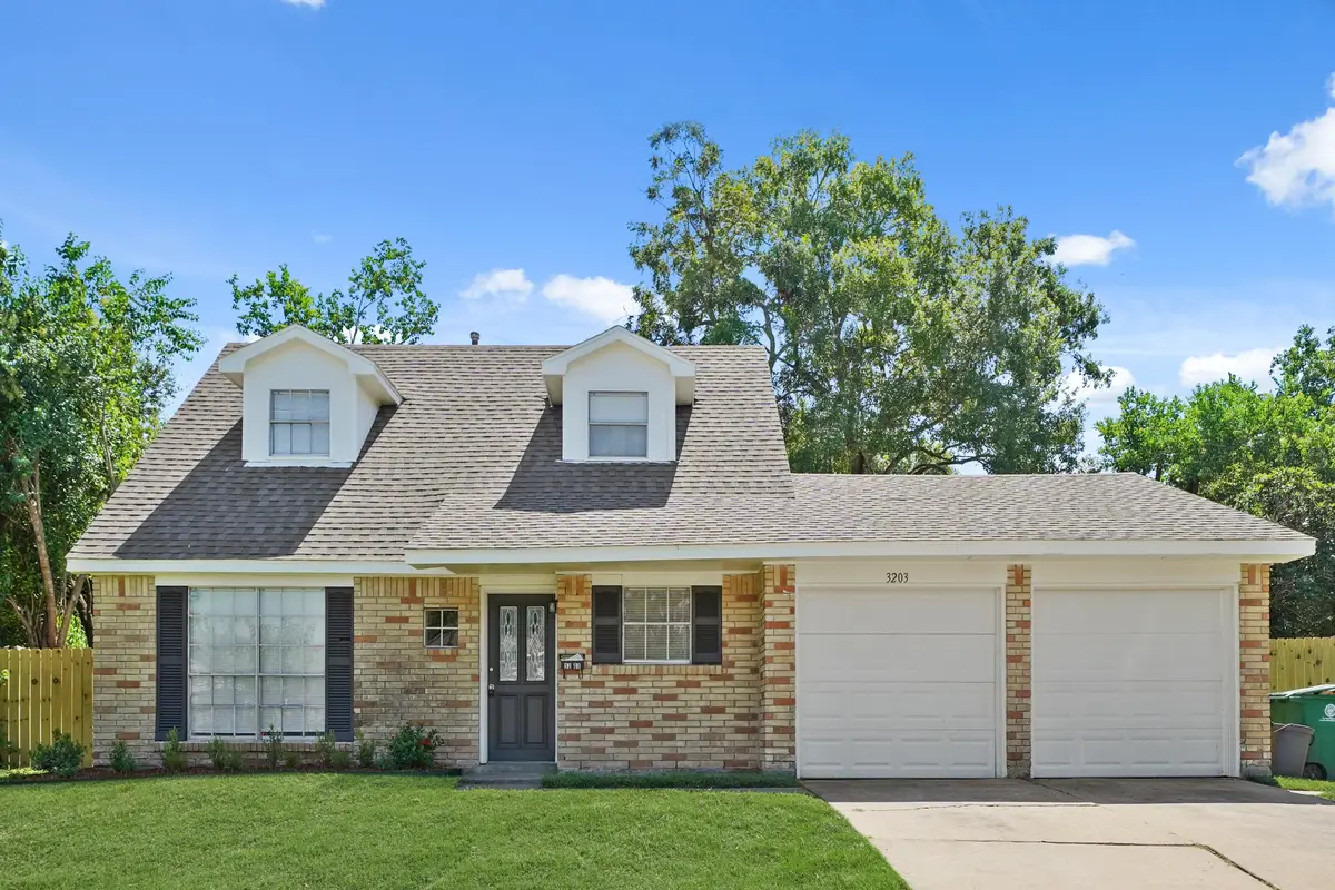 3203 Ripplebrook Drive, Houston, TX 77045 - Image #1