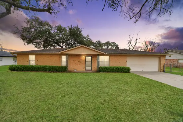 1722 Maryon Street, Baytown, TX 77523