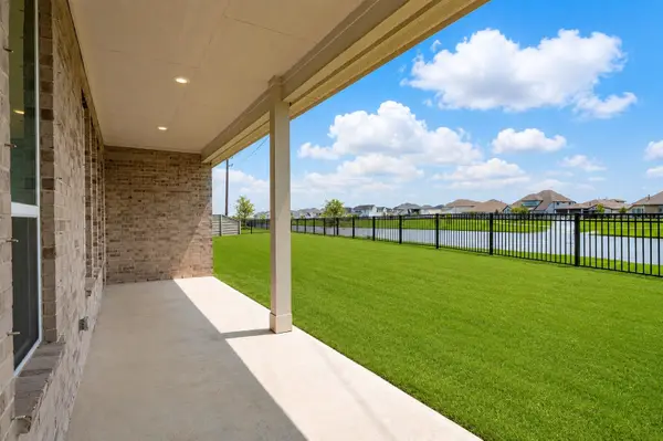 5003 Park Willow Drive, Manvel, TX 77578