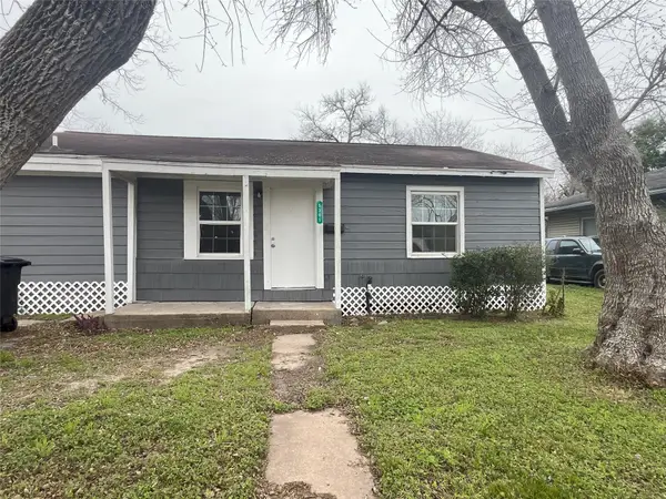 5301 Higgins Street, Houston, TX 77033