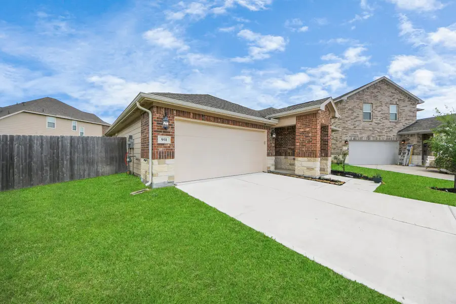 931 Pismo Lane, Rosharon, TX 77583 - Image #2