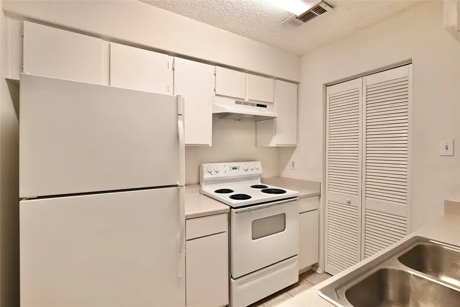 9407 Pagewood Lane, Houston, TX 77063 - #2