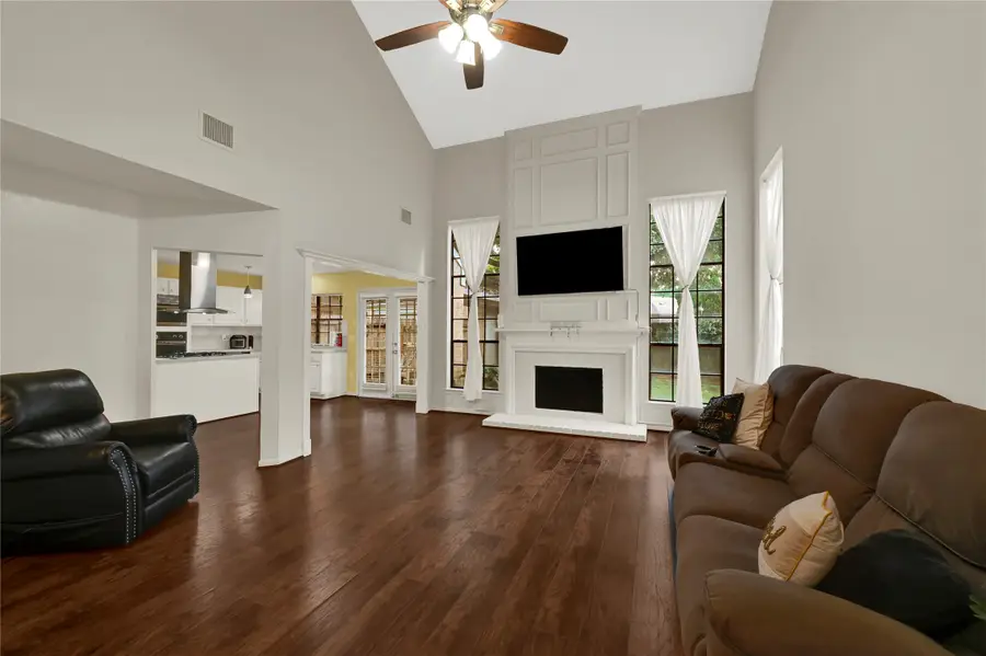 8911 Rocky Valley Drive, Houston, TX 77083 - Image #3