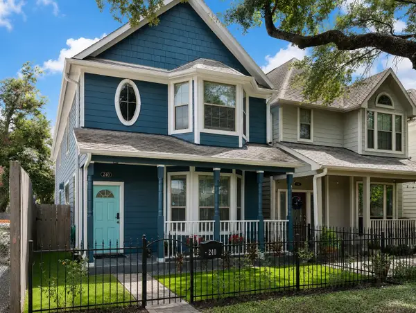 240 W 26th Street, Houston, TX 77008