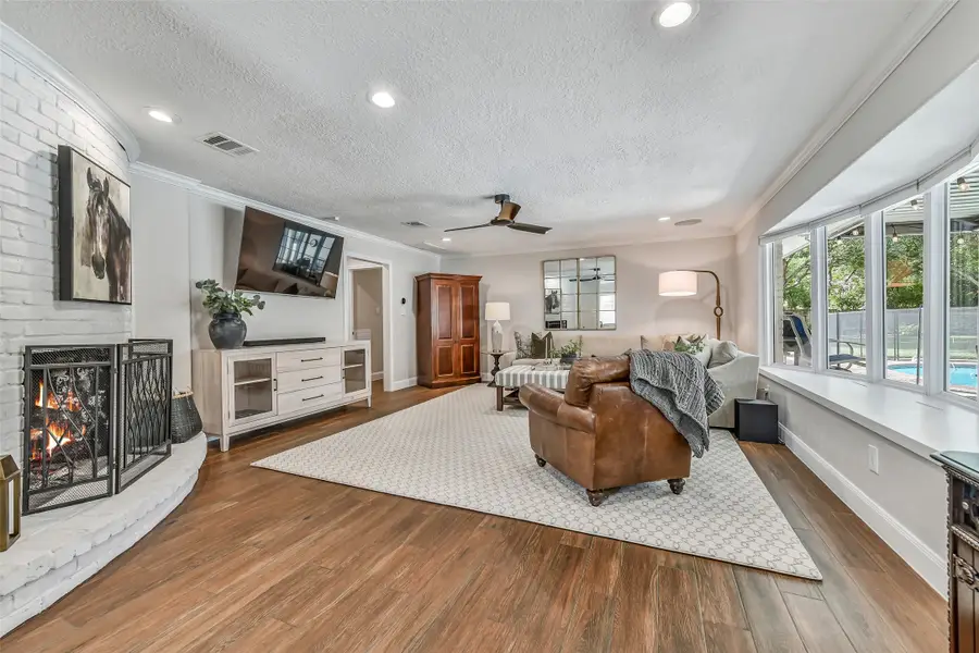 9 Earlham Drive, Friendswood, TX 77546 - #3