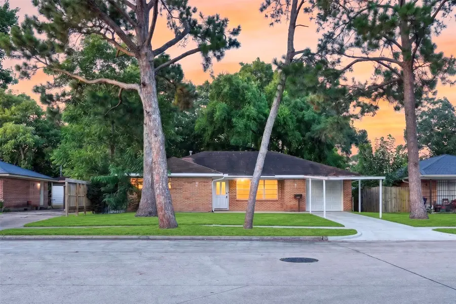 530 Globe Street, Houston, TX 77034 - #2