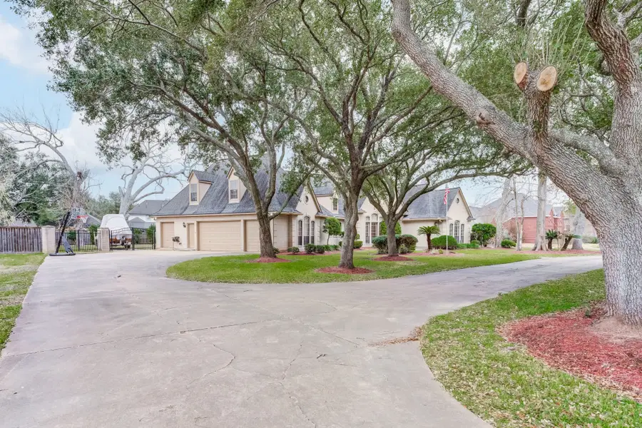 338 Timbercreek Drive, Lake Jackson, TX 77566 - #3