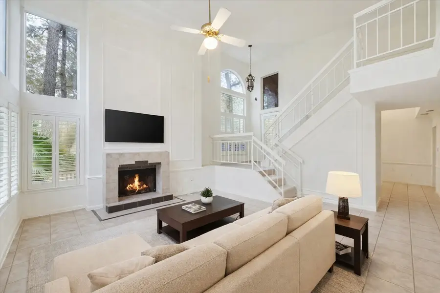 12 Lakeridge Drive, The Woodlands, TX 77381 - Image #3