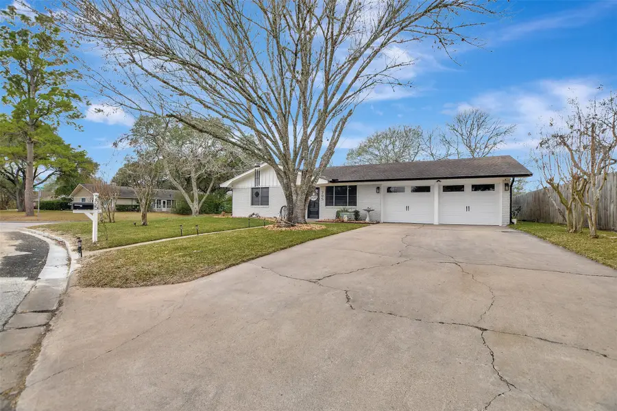 205 Munz Street, Brenham, TX 77833 - Image #3