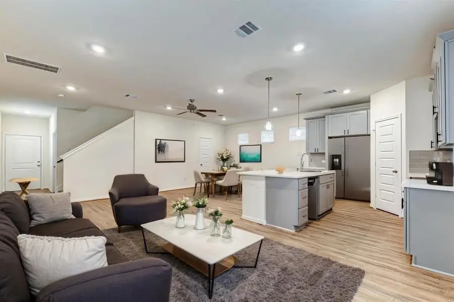 1131 Santee Court, Rosharon, TX 77583 - Image #2