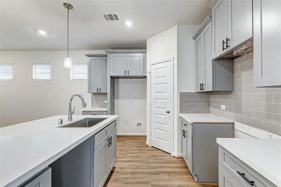 1131 Santee Court, Rosharon, TX 77583 - Image #3