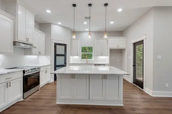312 Morehead Street E, Franklin, TX 77856