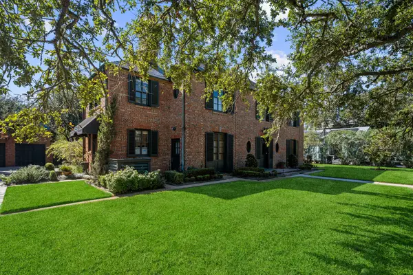 3815 Bernardo De Galvez Avenue, Galveston, TX 77550